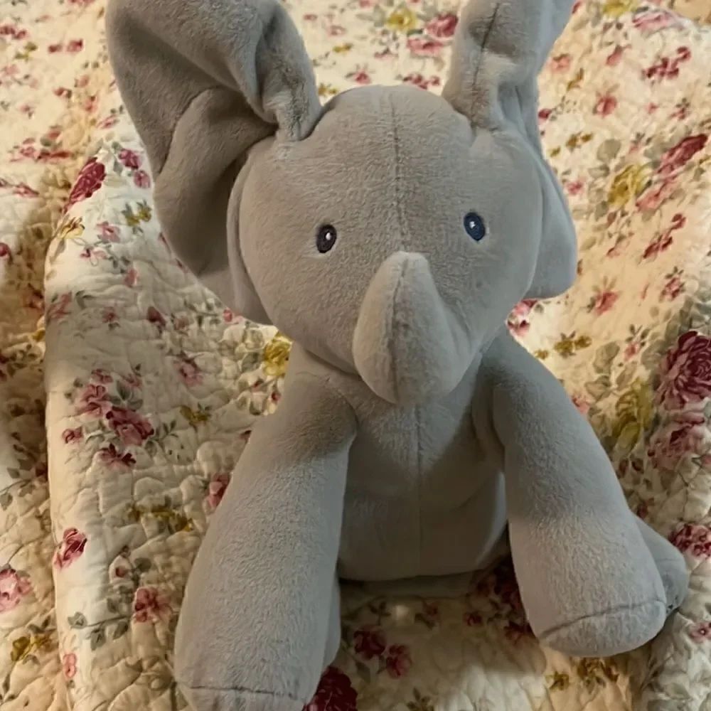 Baby Guns elephant